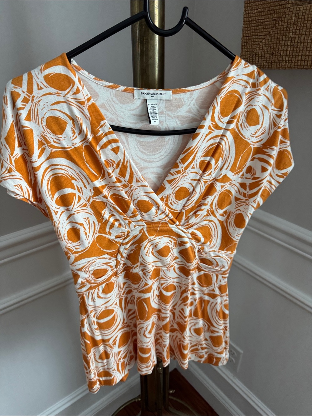 Banana Republic Orange and White Swirl V-Neck Blouse